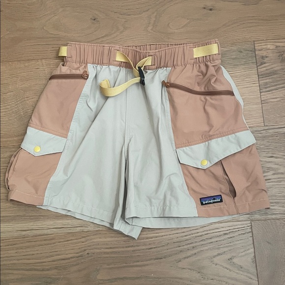 Patagonia Outdoor Everyday shorts, Size Small - Picture 2 of 11
